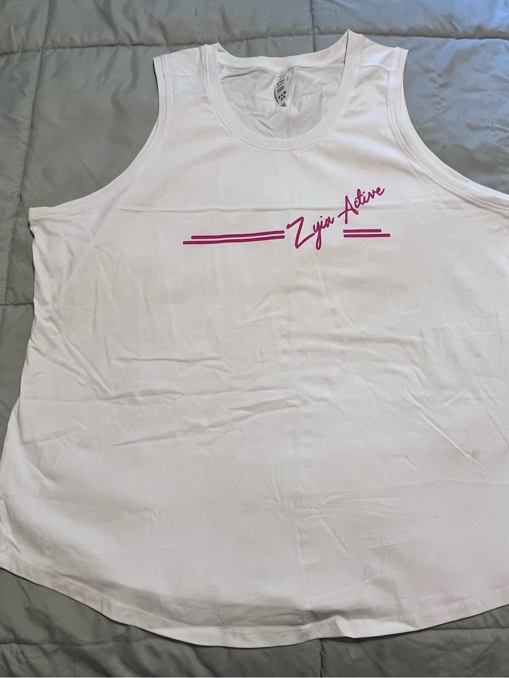 Zyia Active Women’s White Tank Top with Pink Logo NWOT
